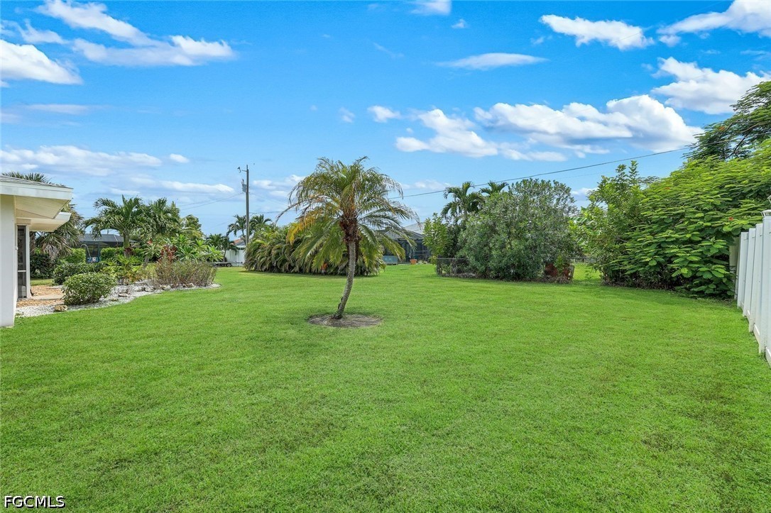 3 Bed SingleFamilyResidence for Sale in Cape Coral, photo 23