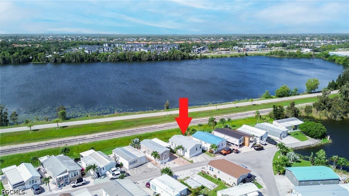 2 Bed Waterfront Home for Sale in Fort Myers, photo 23