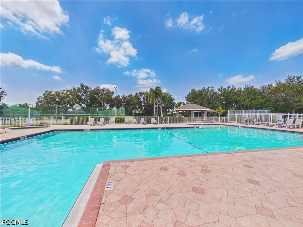 4 Bed SingleFamilyResidence for Sale in Fort Myers, photo 23