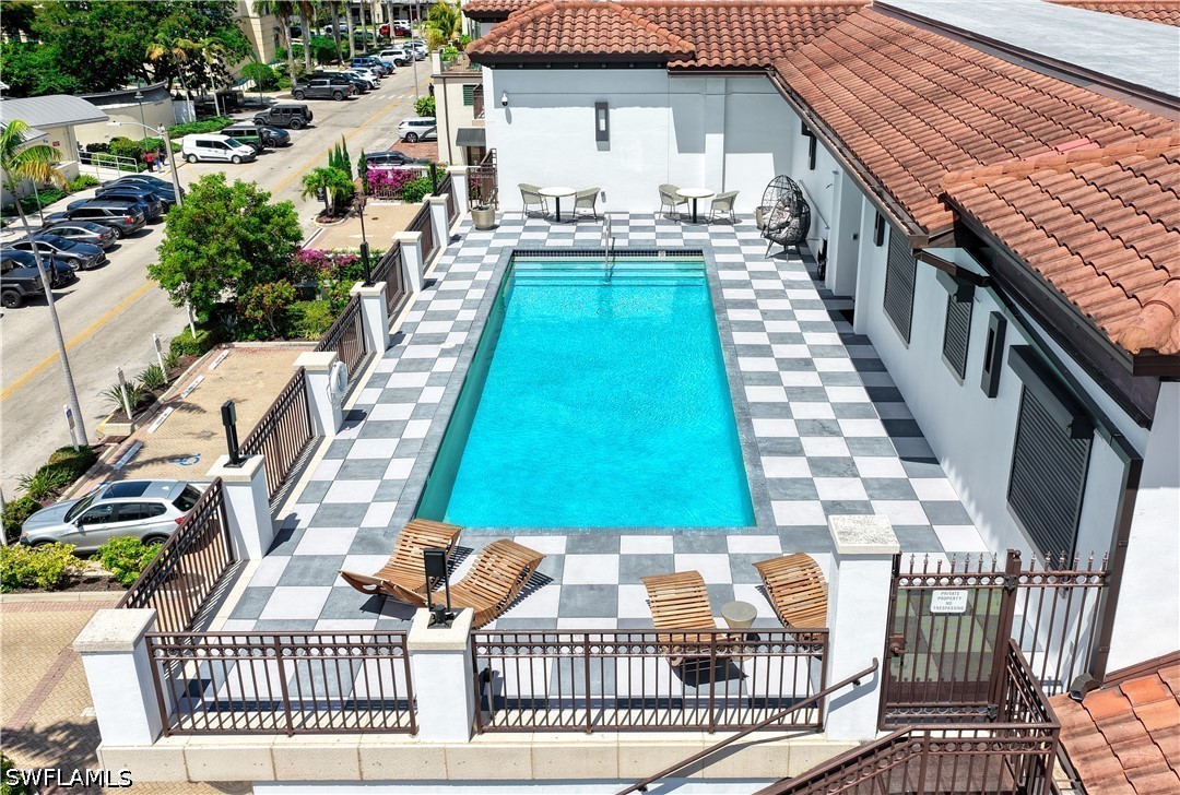 3 Bed Condominium for Sale in Olde Naples, photo 23
