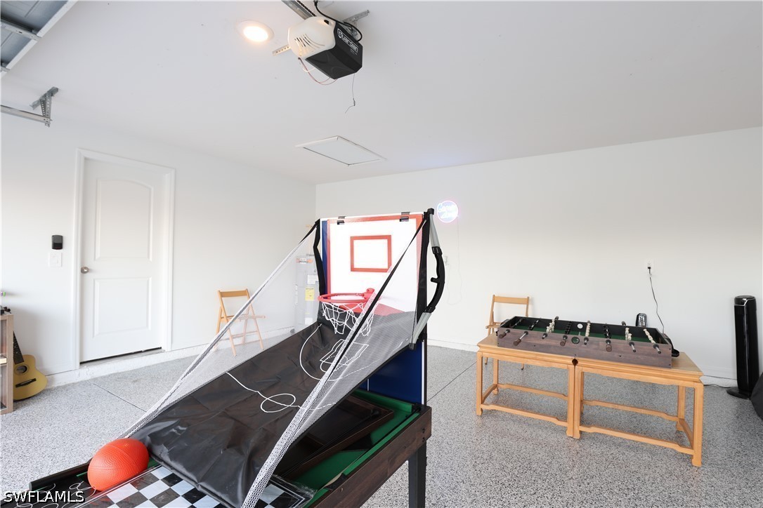 3 Bed SingleFamilyResidence for Sale in Mirror Lakes, photo 23