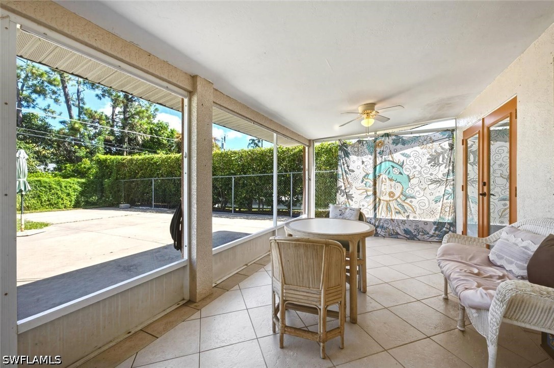 3 Bed SingleFamilyResidence for Sale in Naples, photo 23