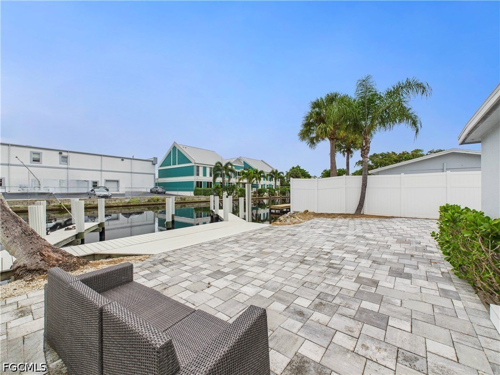 2 Bed Waterfront Home for Sale in River Park, photo 23