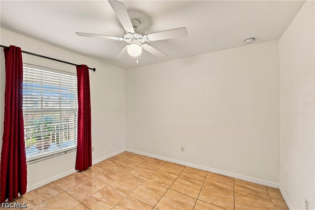 3 Bed SingleFamilyResidence for Sale in Cape Coral, photo 23
