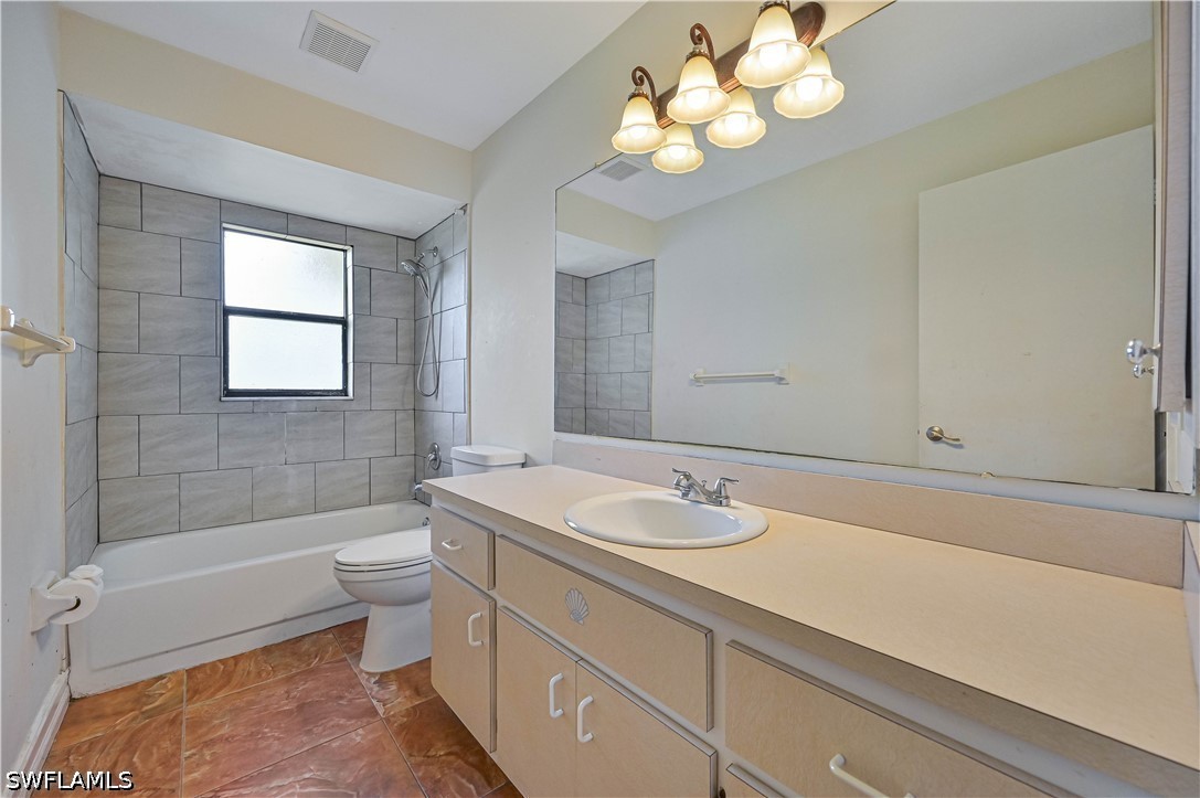 3 Bed SingleFamilyResidence for Sale in Cape Coral, photo 23