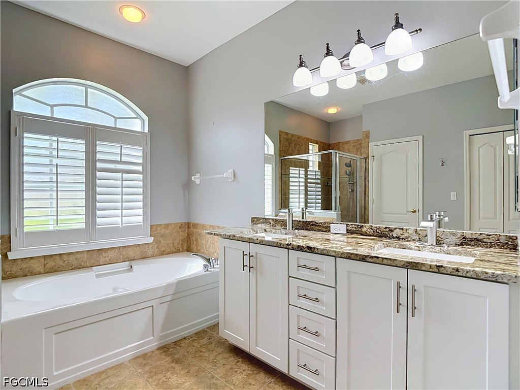 4 Bed Pool Home for Sale in Colonial Shores, photo 23