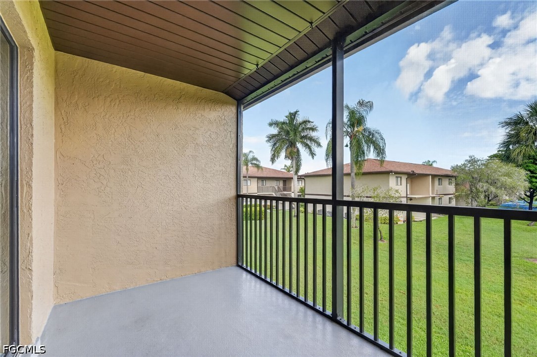 2 Bed Condominium for Sale in Fort Myers, photo 23