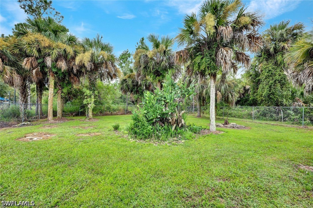 3 Bed SingleFamilyResidence for Sale in Naples, photo 23