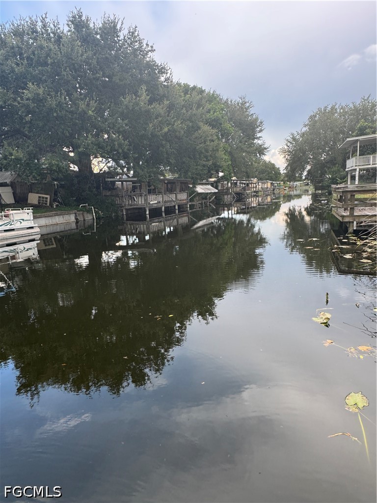 2 Bed Waterfront Home for Sale in Okeechobee, photo 23