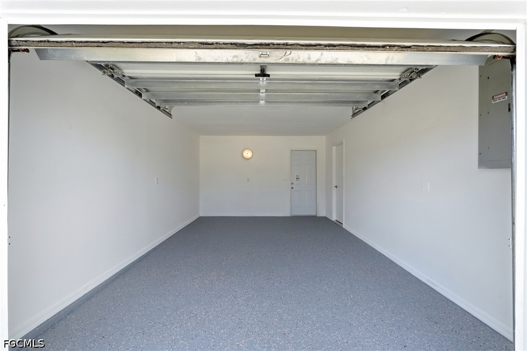 2 Bed SingleFamilyResidence for Sale in North Fort Myers, photo 23