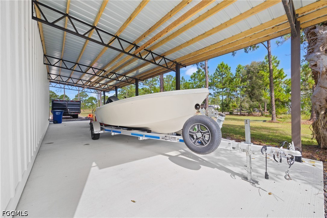 Residential for Sale in Acreage, photo 23