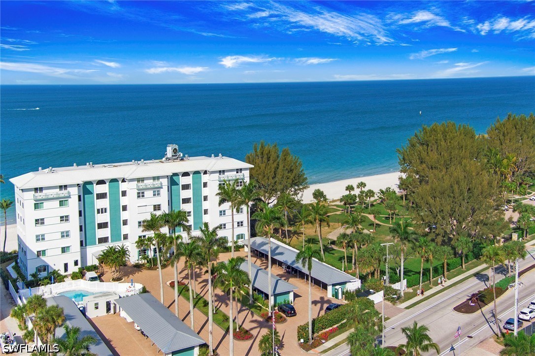 2 Bed Waterfront Home for Sale in Naples, photo 23