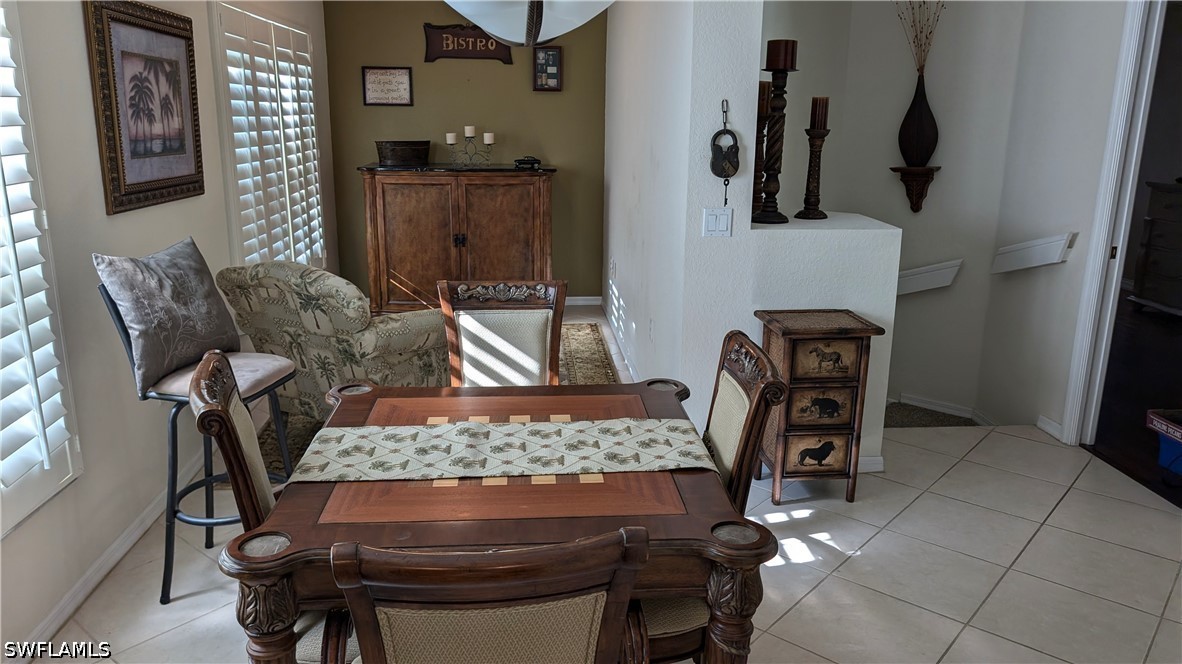 3 Bed Waterfront Home for Sale in Carlton Lakes, photo 23