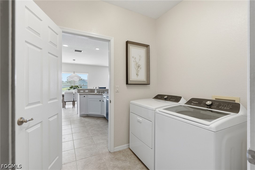 3 Bed Waterfront Home for Sale in Punta Gorda, photo 23