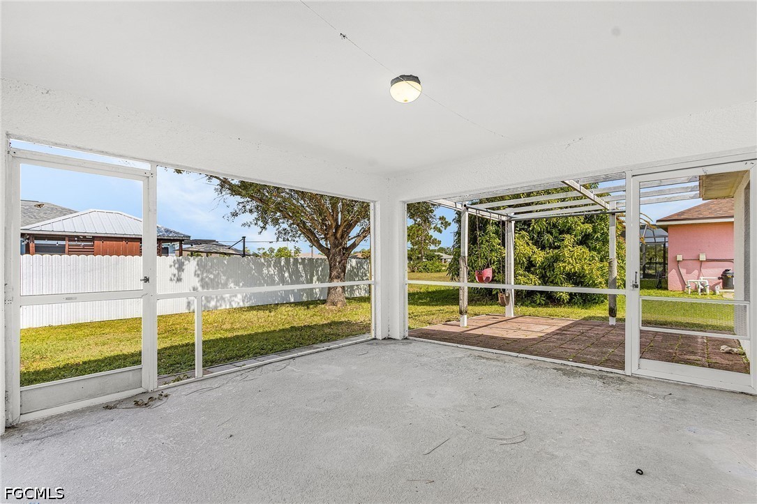 4 Bed SingleFamilyResidence for Sale in Cape Coral, photo 23