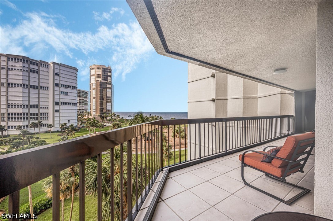 2 Bed Waterfront Home for Sale in Naples, photo 23