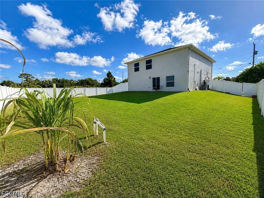 4 Bed SingleFamilyResidence for Sale in Lehigh Acres, photo 23