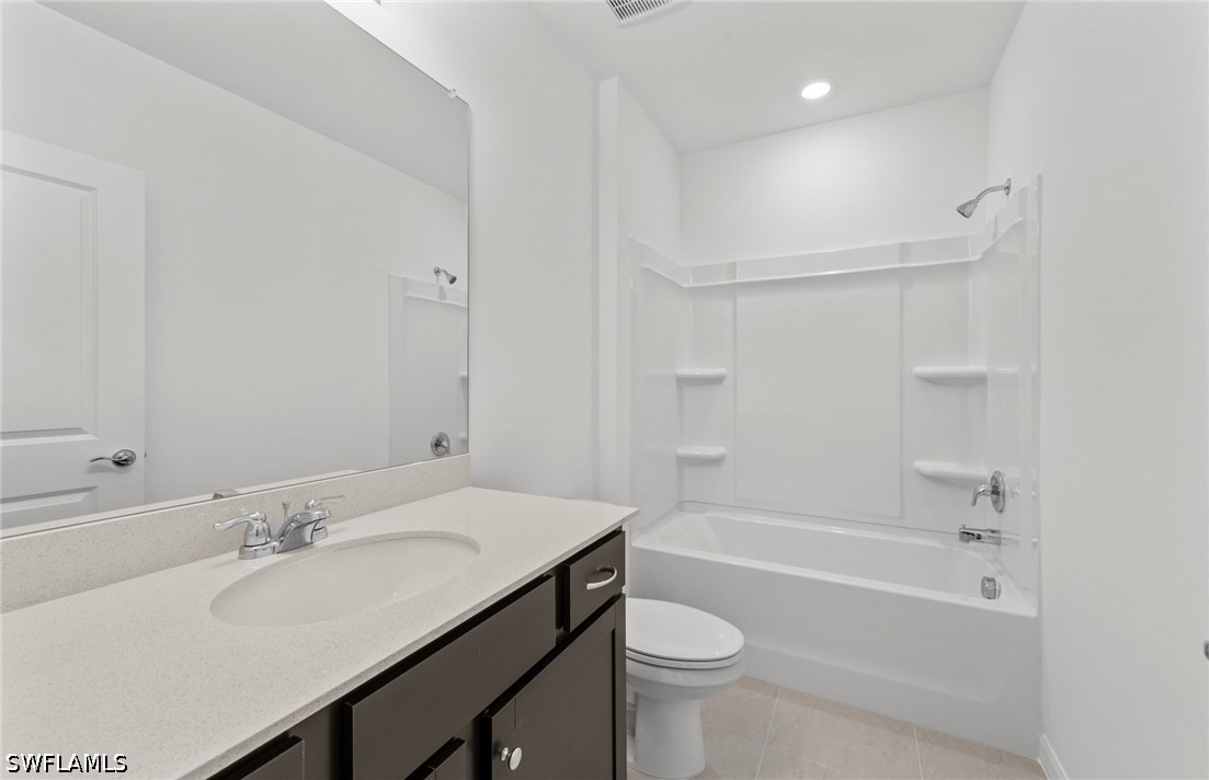 4 Bed SingleFamilyResidence for Sale in Whispering Lakes, photo 23