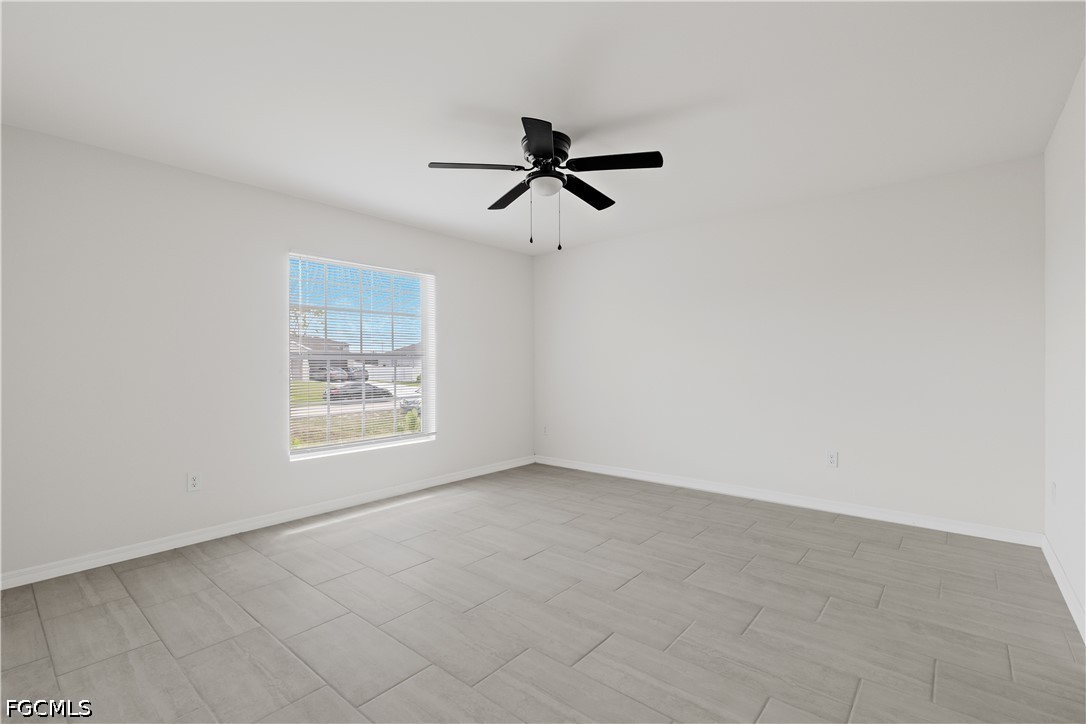 3 Bed Waterfront Home for Sale in Cape Coral, photo 23