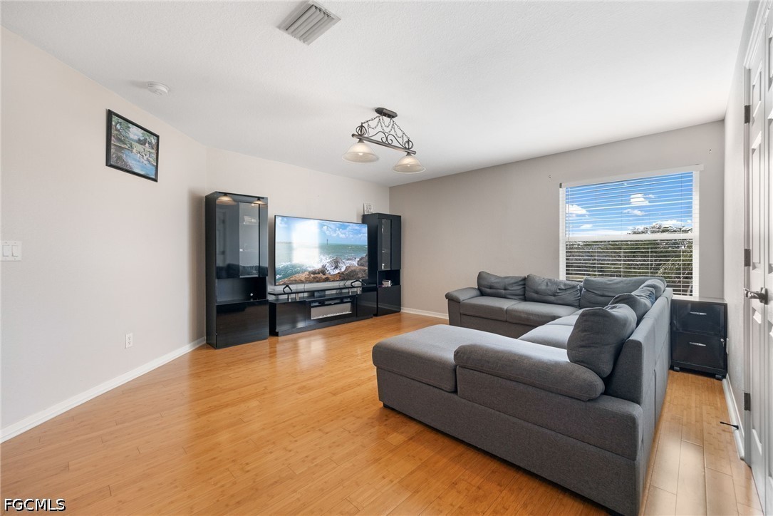3 Bed Pool Home for Sale in Sherwood, photo 23