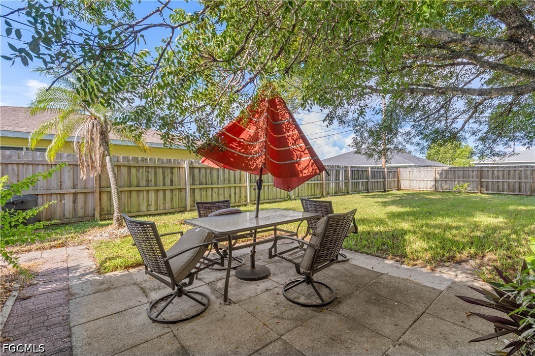 2 Bed SingleFamilyResidence for Sale in Cape Coral, photo 23