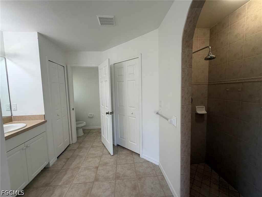 3 Bed SingleFamilyResidence for Sale in Cape Coral, photo 23