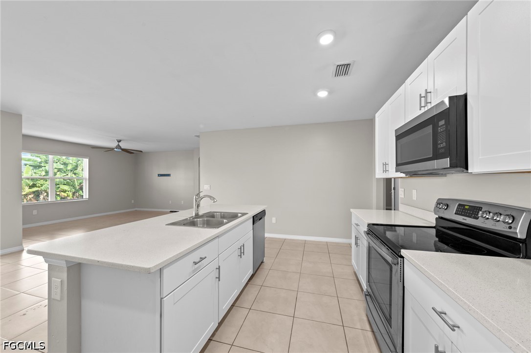 4 Bed SingleFamilyResidence for Sale in Cape Coral, photo 23