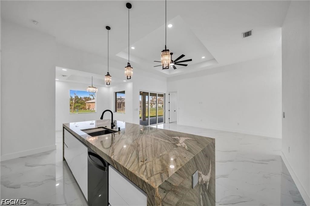 4 Bed SingleFamilyResidence for Sale in Cape Coral, photo 23