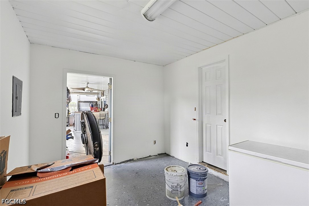 3 Bed SingleFamilyResidence for Sale in Lehigh Acres, photo 23