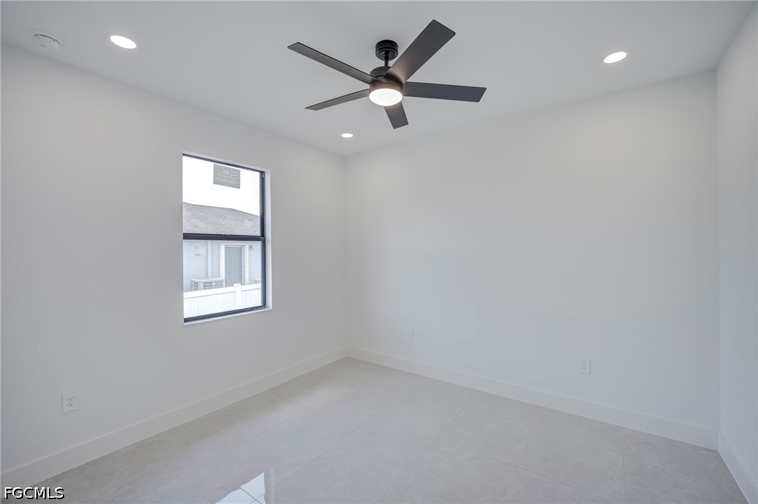 3 Bed SingleFamilyResidence for Sale in Lehigh Acres, photo 23
