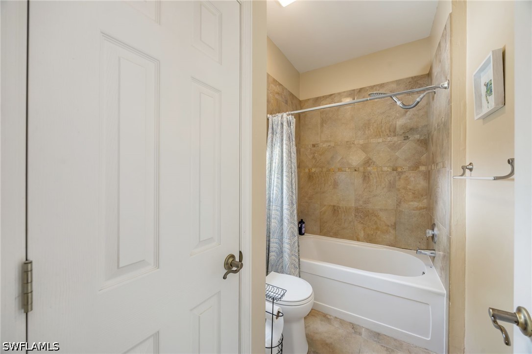 4 Bed SingleFamilyResidence for Sale in Naples, photo 23