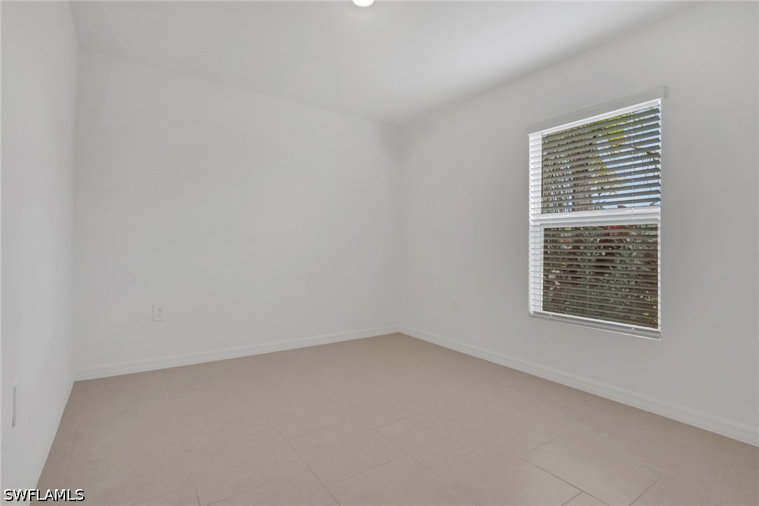 4 Bed SingleFamilyResidence for Sale in Savanna Lakes, photo 23