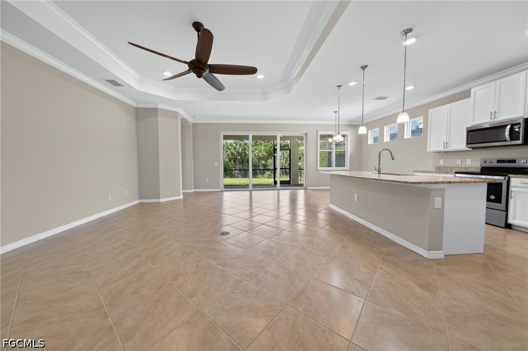 4 Bed SingleFamilyResidence for Sale in Venetian Pointe, photo 23