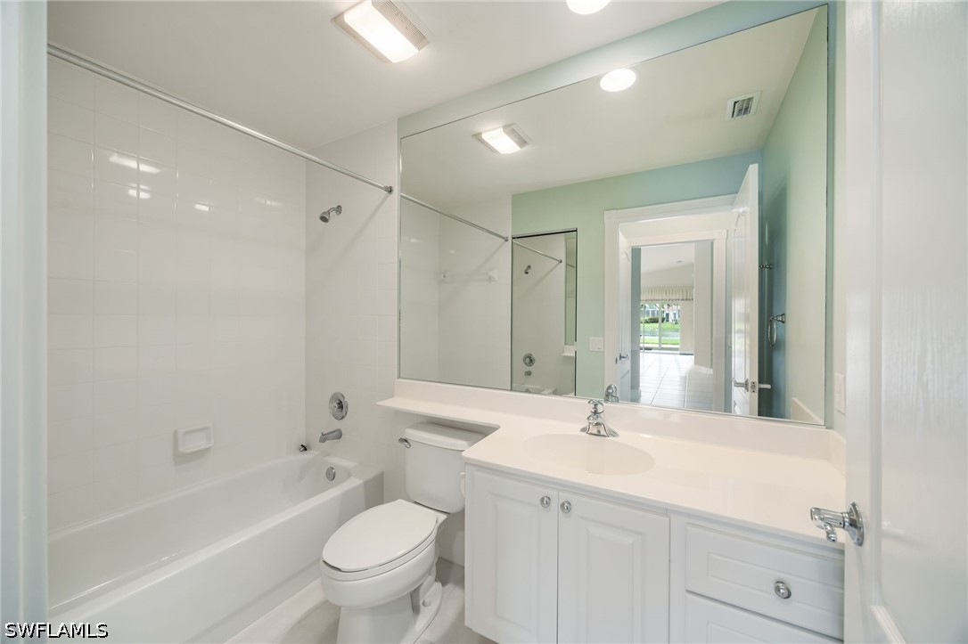 2 Bed Waterfront Home for Sale in Island Walk, photo 23