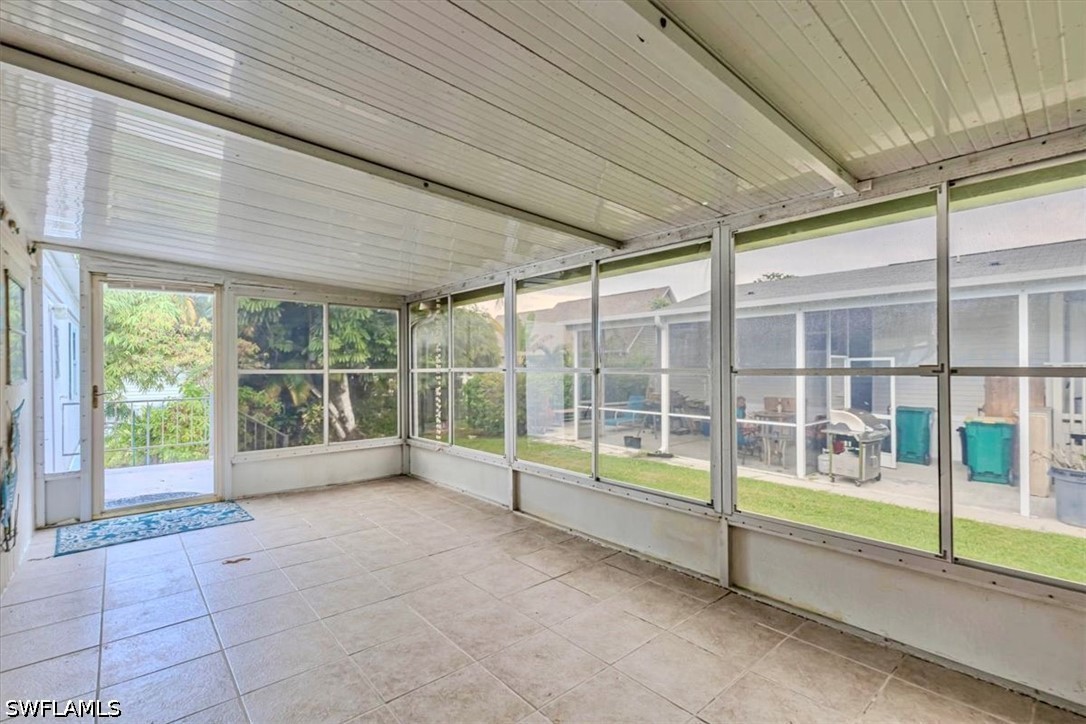 2 Bed ManufacturedHome for Sale in Naples, photo 23