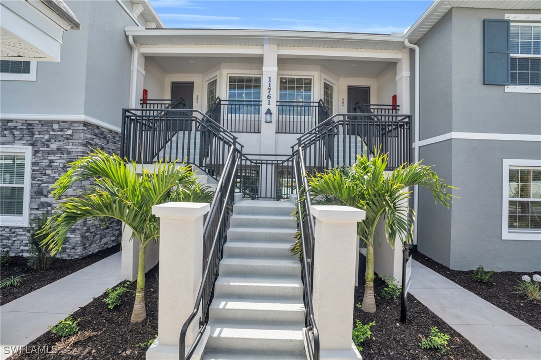 2 Bed Waterfront Home for Sale in Fort Myers, photo 24