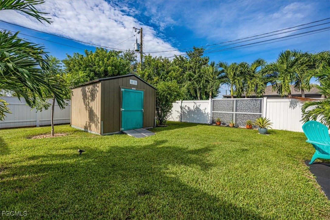 3 Bed SingleFamilyResidence for Sale in Cape Coral, photo 24