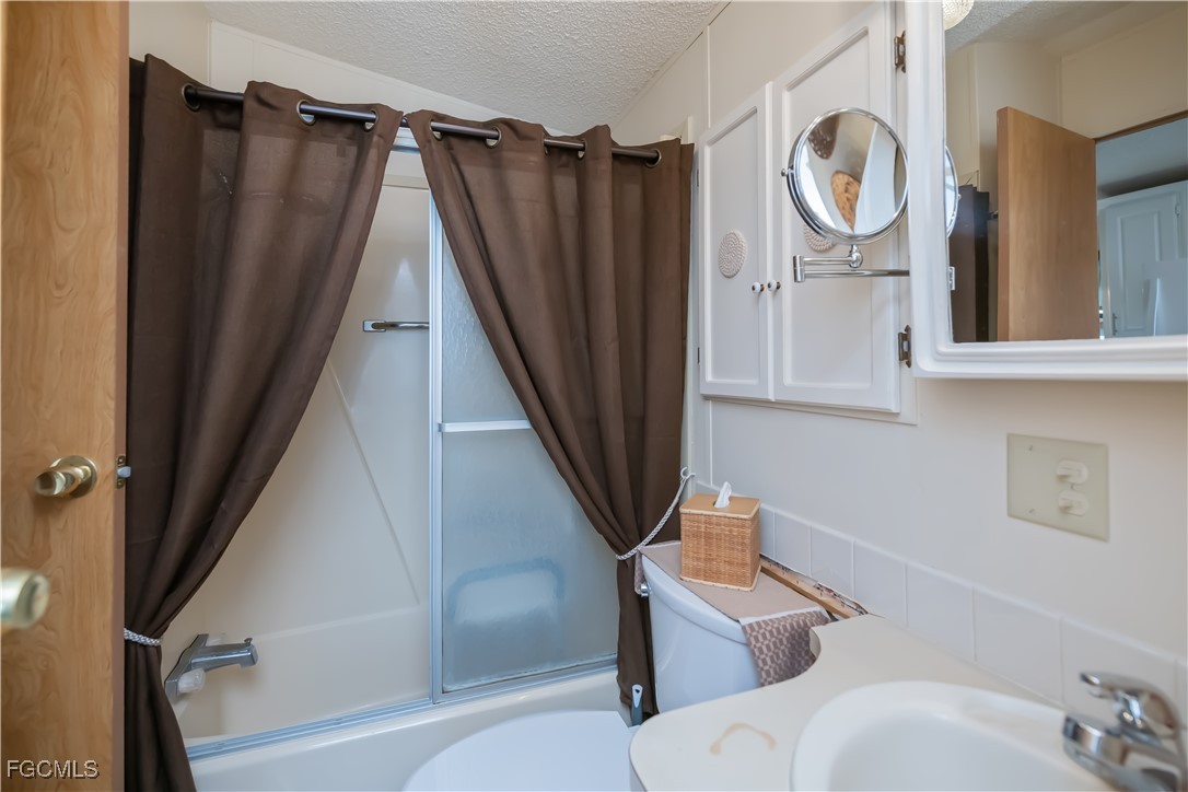 1 Bed ManufacturedHome for Sale in North Fort Myers, photo 24