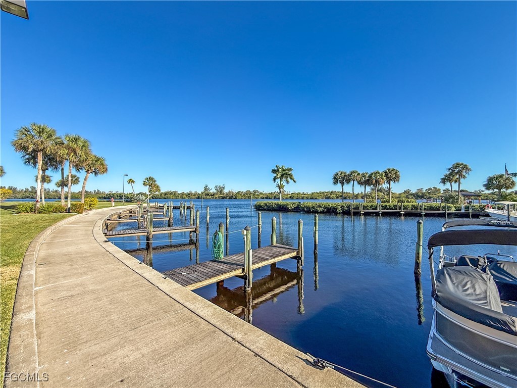 2 Bed Waterfront Home for Sale in North Fort Myers, photo 24