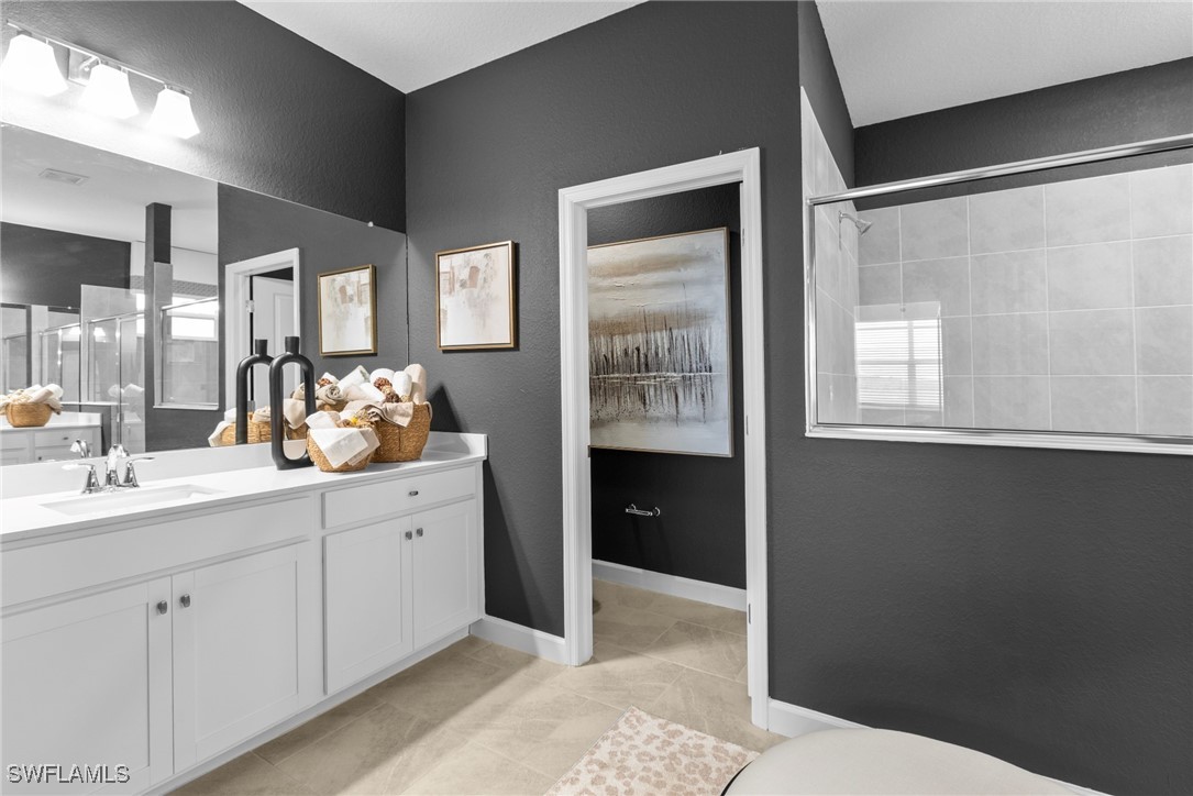 3 Bed SingleFamilyResidence for Sale in Stonehill Manor, photo 24