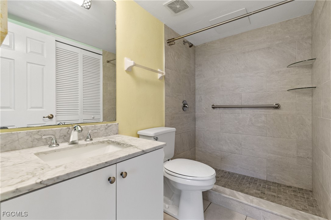 2 Bed Waterfront Home for Sale in Cape Coral, photo 24