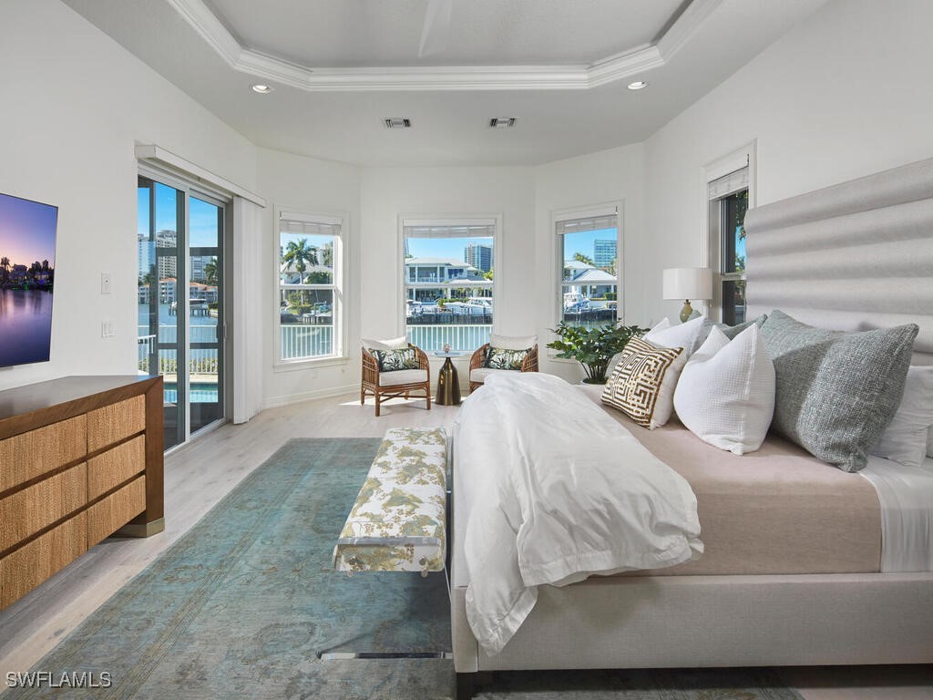 6 Bed Pool Home for Sale in Park Shore, photo 24