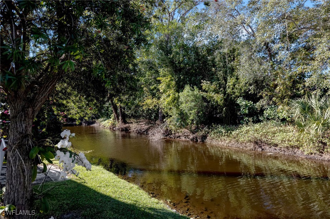 2 Bed Condominium for Sale in Naples, photo 24