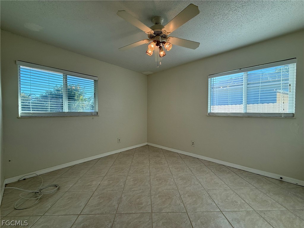 3 Bed SingleFamilyResidence for Sale in Cape Coral, photo 24