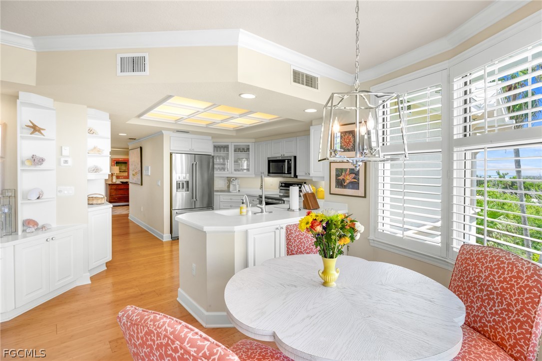3 Bed Pool Home for Sale in Sanibel, photo 24