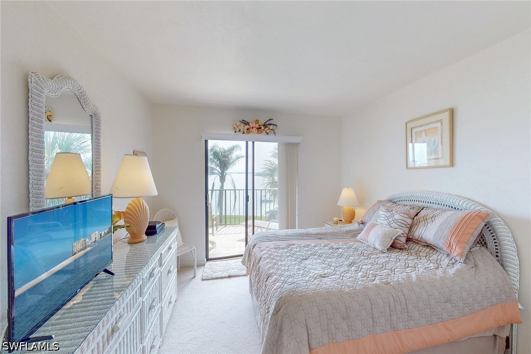 2 Bed Waterfront Home for Sale in Marco Island, photo 24