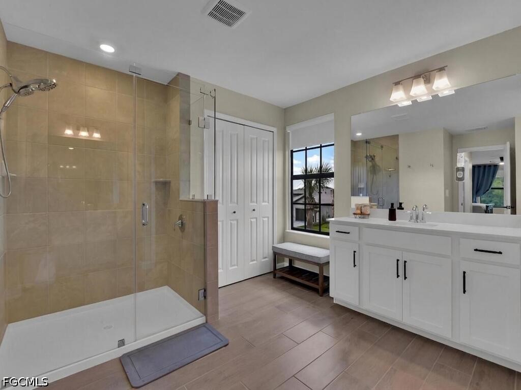 5 Bed SingleFamilyResidence for Sale in Timber Creek, photo 24