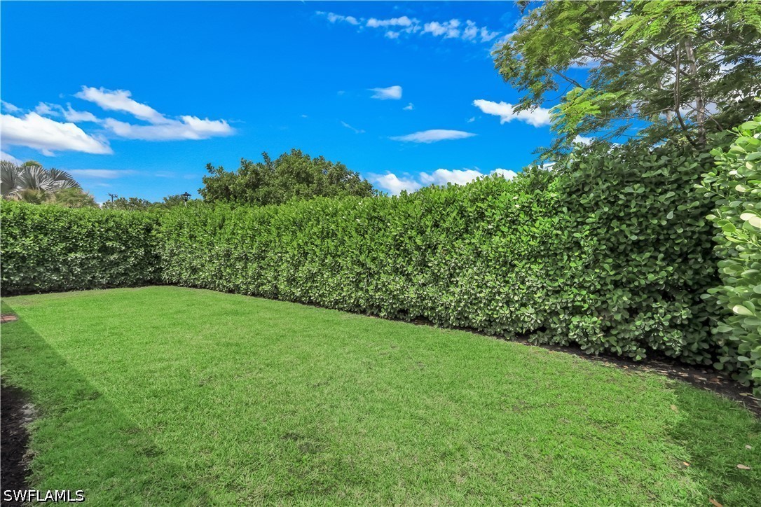 2 Bed SingleFamilyResidence for Sale in Naples, photo 24