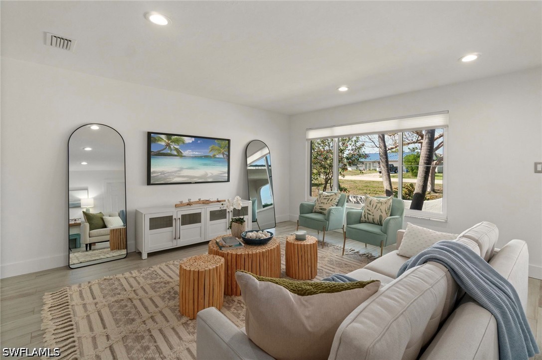 2 Bed SingleFamilyResidence for Sale in Estero, photo 24