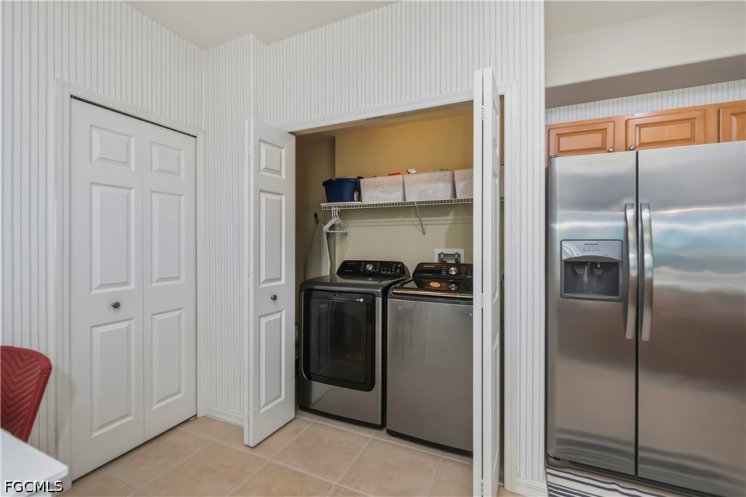 2 Bed Waterfront Home for Sale in Garden Lakes, photo 24